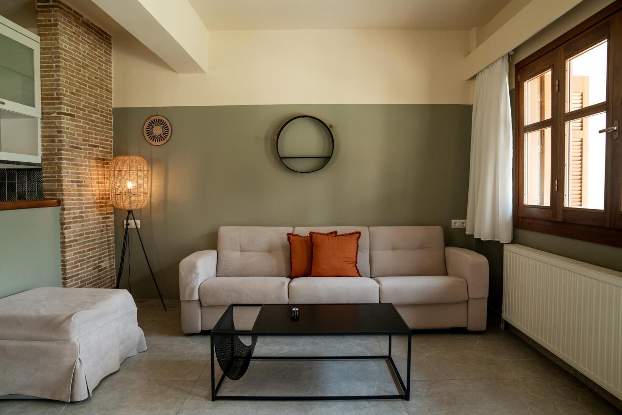 Hotel Kaminos Evia 4*