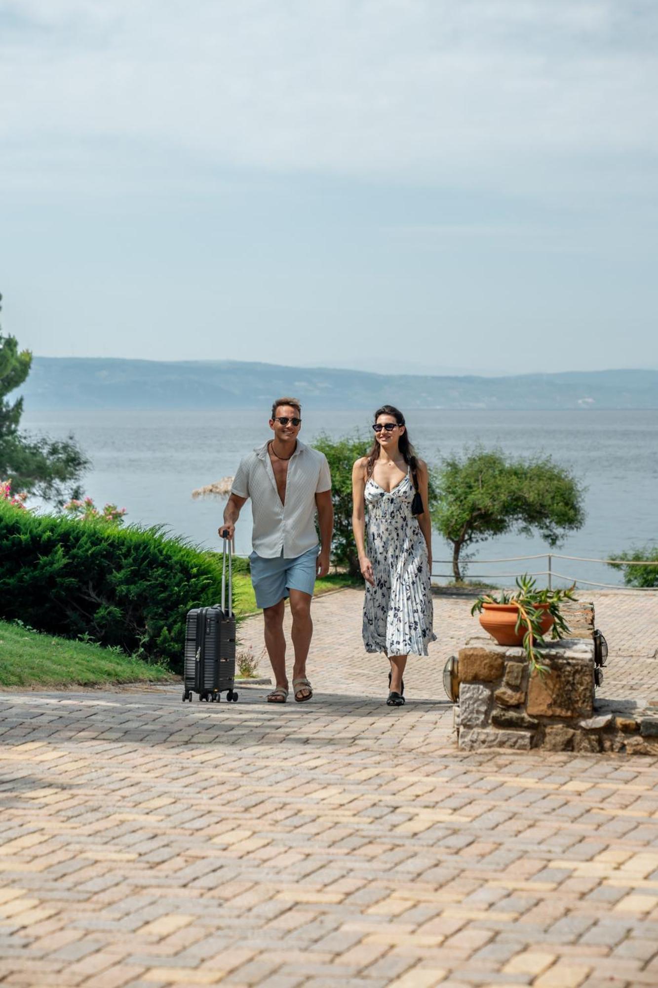 Hotel Kaminos Evia 4*